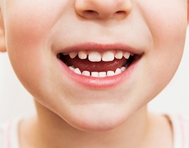 Child with healthy teeth