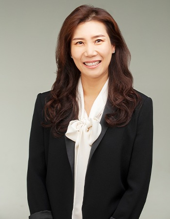 Headshot of Katherine J. Lee, DMD, MPH, MADIA, FICOI