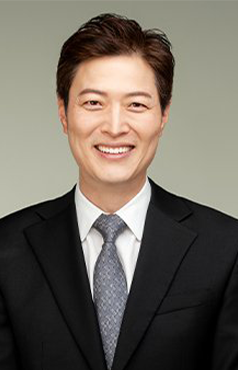 Dr. Brian Lee